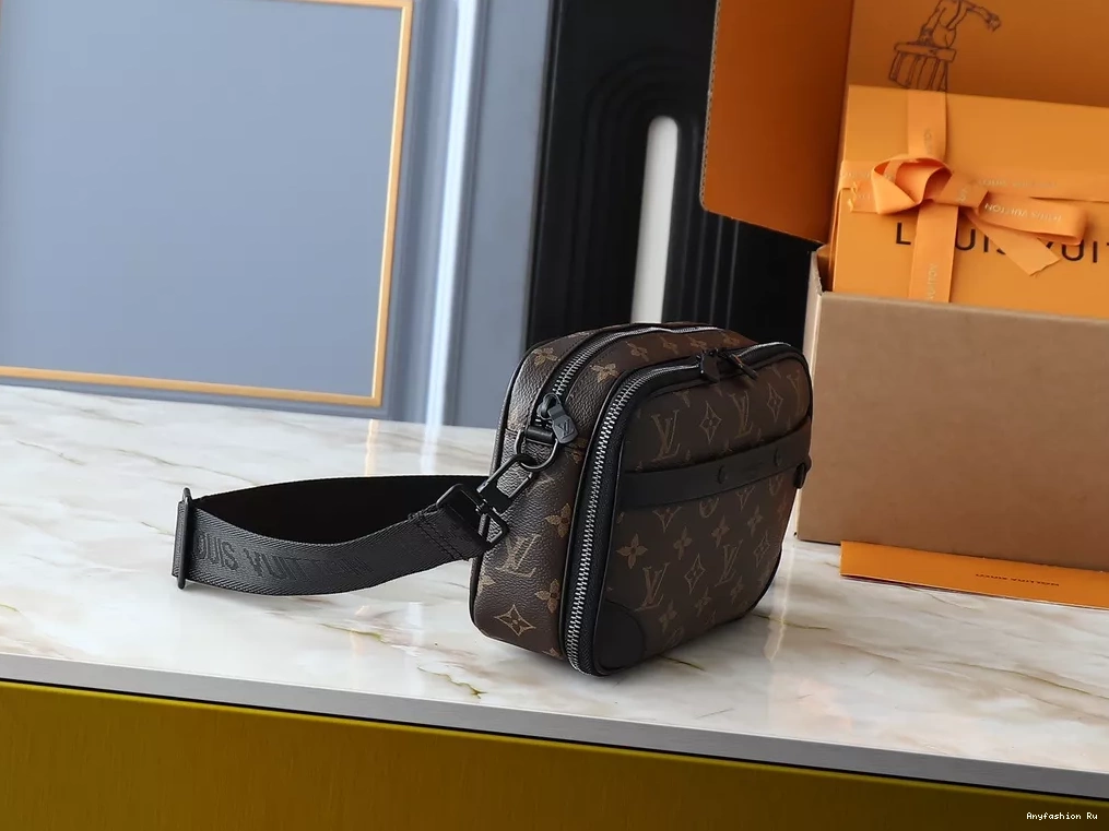 Durable Bags Messenger 313 Louis Vuitton Unisex For 0426